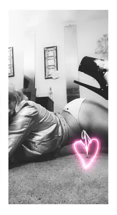 OnlyFans cuenta sassylittleleo header 2