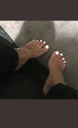OnlyFans cuenta realarisfeet avatar 1