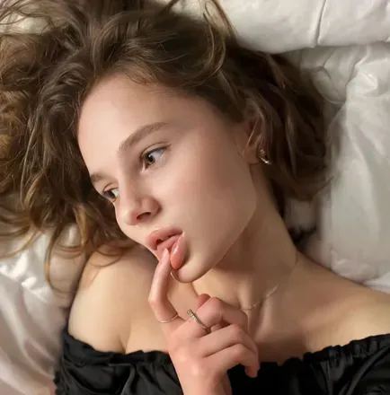OnlyFans cuenta cute_milana18 avatar 1