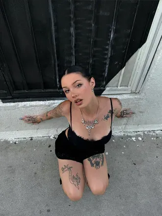 OnlyFans cuenta molliganbitch1 header 2