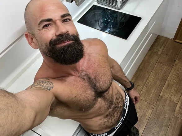 OnlyFans cuenta barbudopeludo header 2