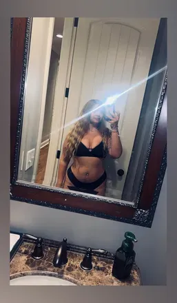 OnlyFans account  honeyybunnyyy20 avatar 1