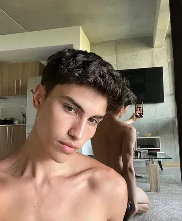 OnlyFans account  pipecastrou avatar 1