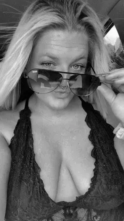 OnlyFans cuenta fiveswife98 avatar 1