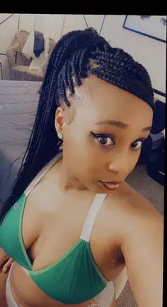OnlyFans account  brainsnbeauty32 avatar 1