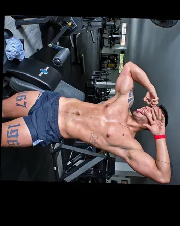 OnlyFans cuenta camilogarzon02 header 2