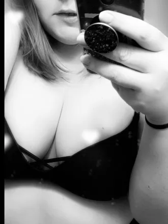 OnlyFans cuenta xthicckatx header 2