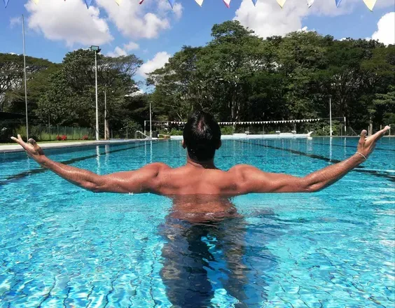 OnlyFans cuenta virgin_model header 2
