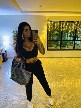 OnlyFans account  bruna021 header 2
