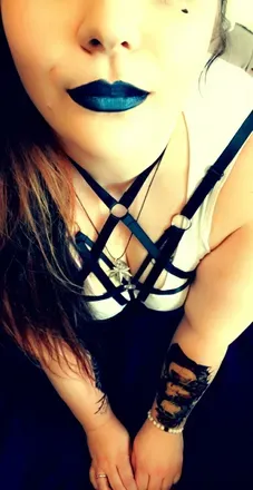 OnlyFans cuenta shade_lotus header 2