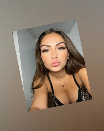 OnlyFans cuenta empressvivi header 2