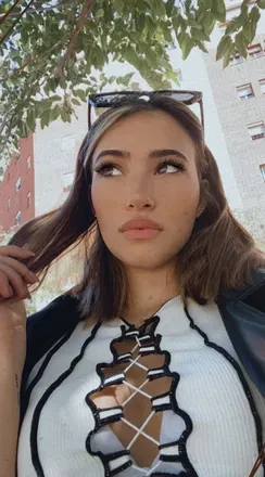 OnlyFans account  girlwiththeskirt avatar 1