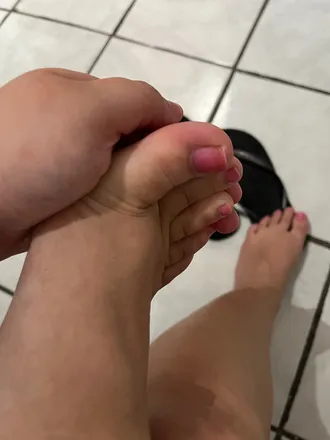 OnlyFans cuenta cheekytoesss header 2