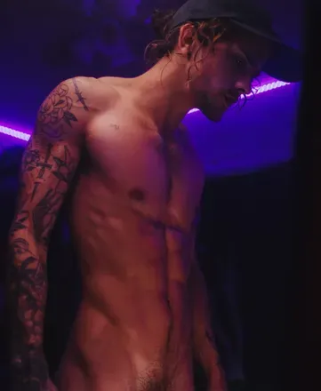 OnlyFans cuenta tybaker header 2
