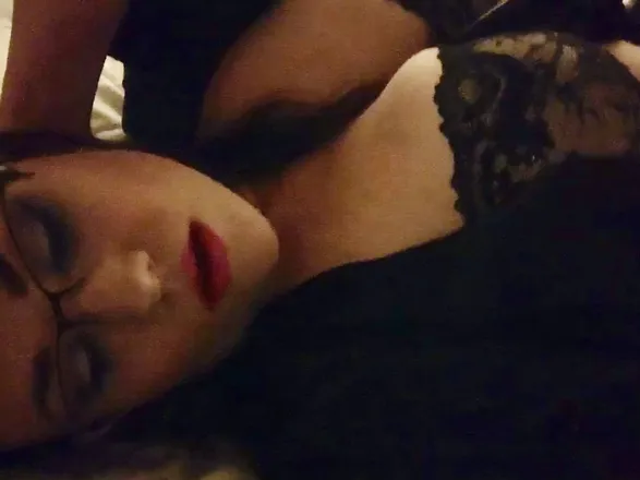 OnlyFans account  cashmeres_curves header 2