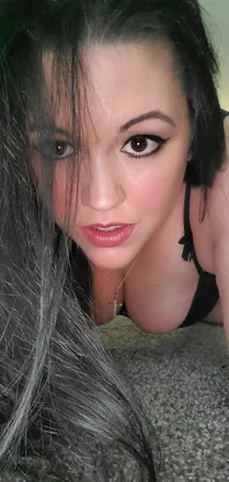 OnlyFans cuenta pawgiepie header 2