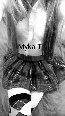OnlyFans cuenta myka_waifu header 2