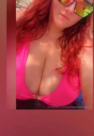 OnlyFans account  pineapplebabe03 header 2