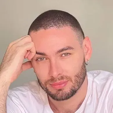 OnlyFans cuenta ale_bartz avatar 1
