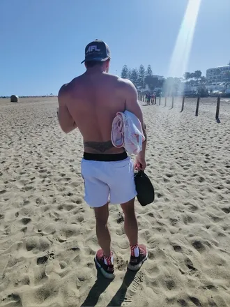 OnlyFans cuenta alecrow90 header 2