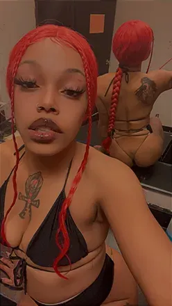 OnlyFans account  poppy.my.sh_t24 avatar 1