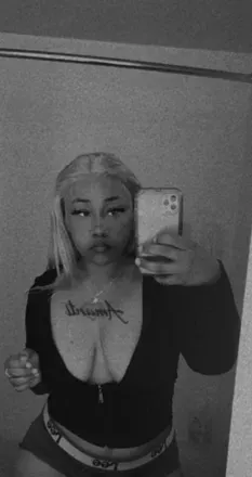 OnlyFans cuenta kaxhboobae avatar 1