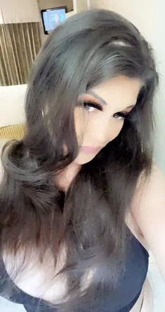 OnlyFans cuenta carismaflores68 header 2