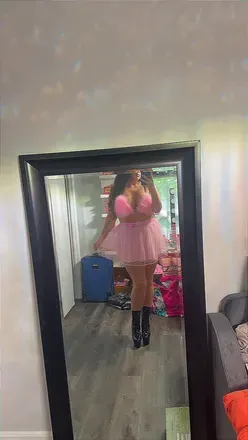 OnlyFans cuenta nickichimney header 2