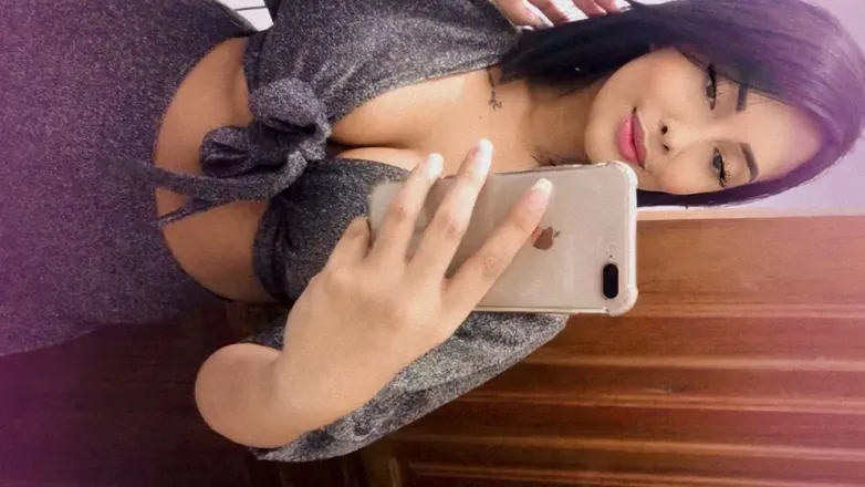 OnlyFans cuenta martinaventurafree header 2