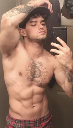 OnlyFans cuenta latinos_ricos avatar 1
