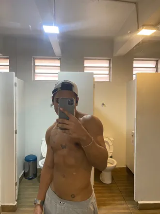 OnlyFans cuenta lucasvvscc header 2