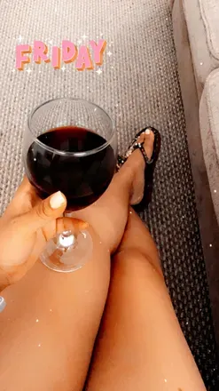 OnlyFans cuenta nicola90210 header 2
