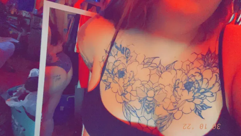 OnlyFans cuenta dumbbitchbranded header 2