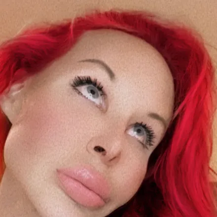 OnlyFans cuenta nikkiholliwood header 2