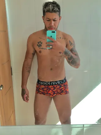 OnlyFans cuenta umwiller header 2