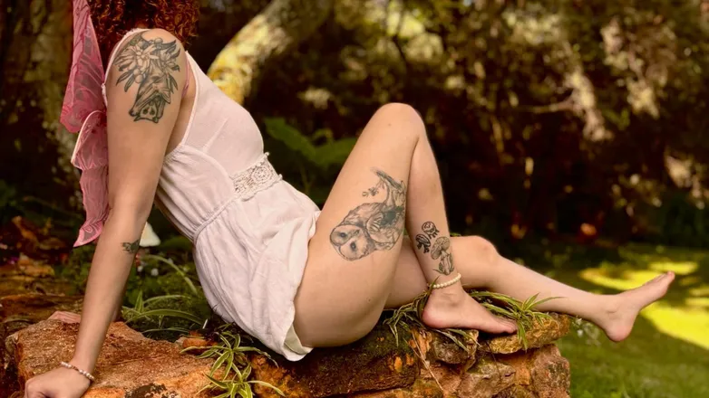OnlyFans account  barebloomfae header 2