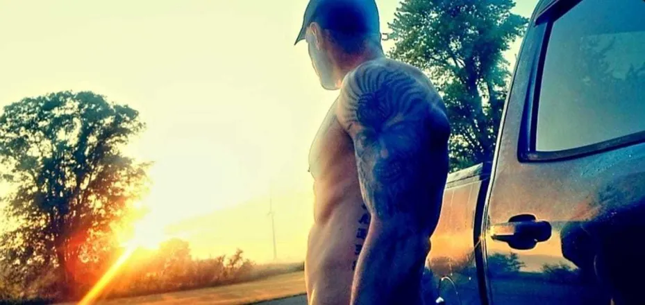 OnlyFans cuenta twisteddesirez header 2