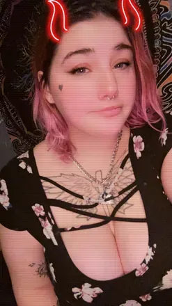 OnlyFans cuenta crimsynrose8 avatar 1