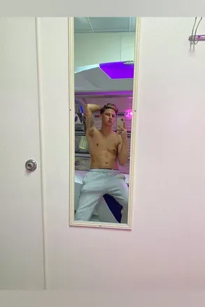 OnlyFans cuenta playbobboy header 2