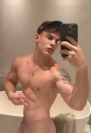 OnlyFans account  fitedward avatar 1