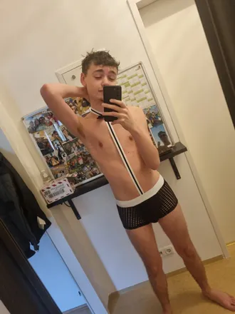 OnlyFans cuenta urtwinkyjonathan header 2