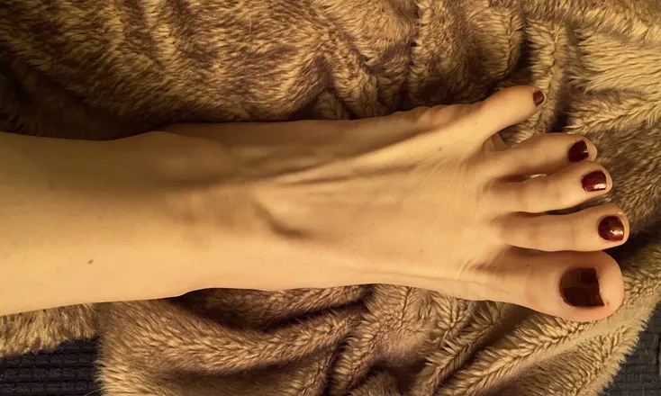 OnlyFans cuenta ski_feet header 2