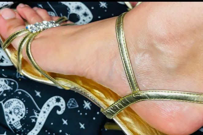 OnlyFans cuenta ravenfootjoy header 2
