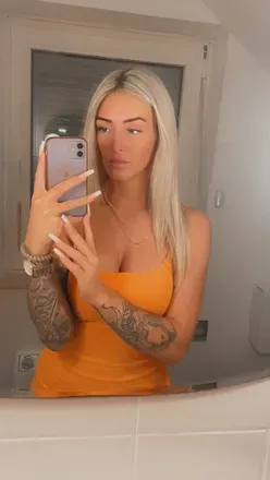 OnlyFans account  girlwithtats2909 avatar 1
