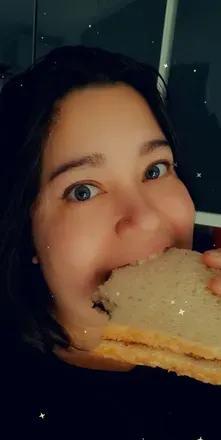 OnlyFans cuenta watch.me.eat avatar 1
