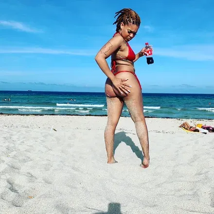 OnlyFans cuenta honeyredd24 avatar 1