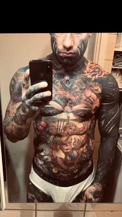 OnlyFans cuenta mikekoo88 avatar 1