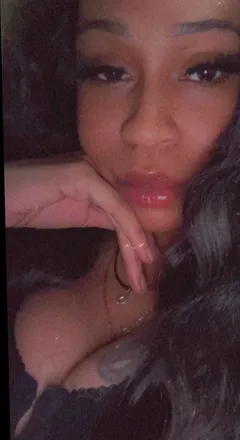 OnlyFans cuenta tleshay header 2