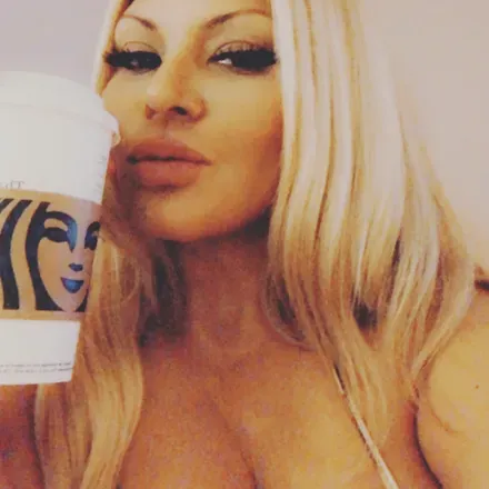OnlyFans cuenta stellaroxanne header 2