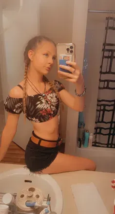 OnlyFans cuenta ittybitty0420 avatar 1